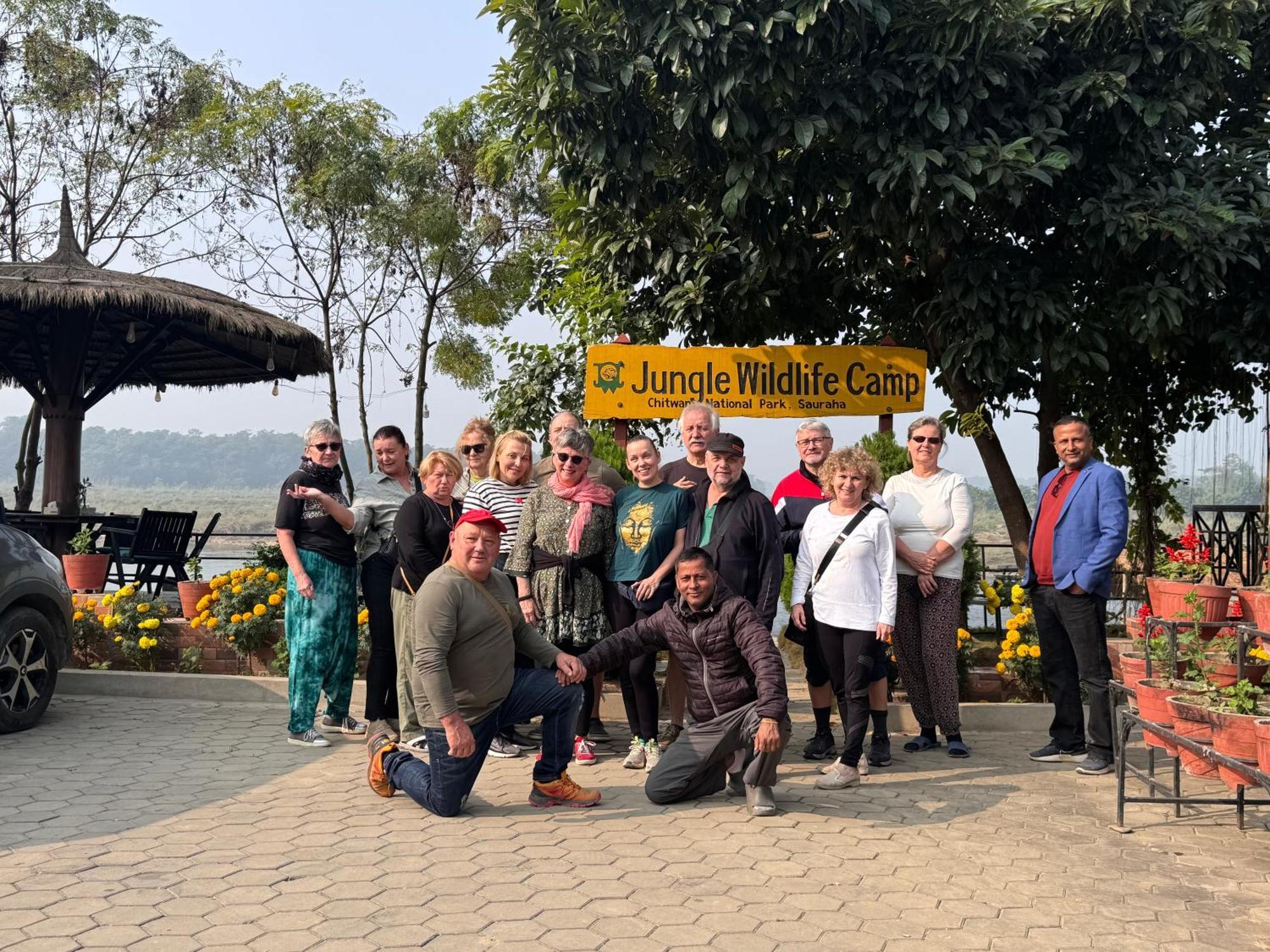 Hotel Jungle Wildlife Camp Sauraha Exterior foto