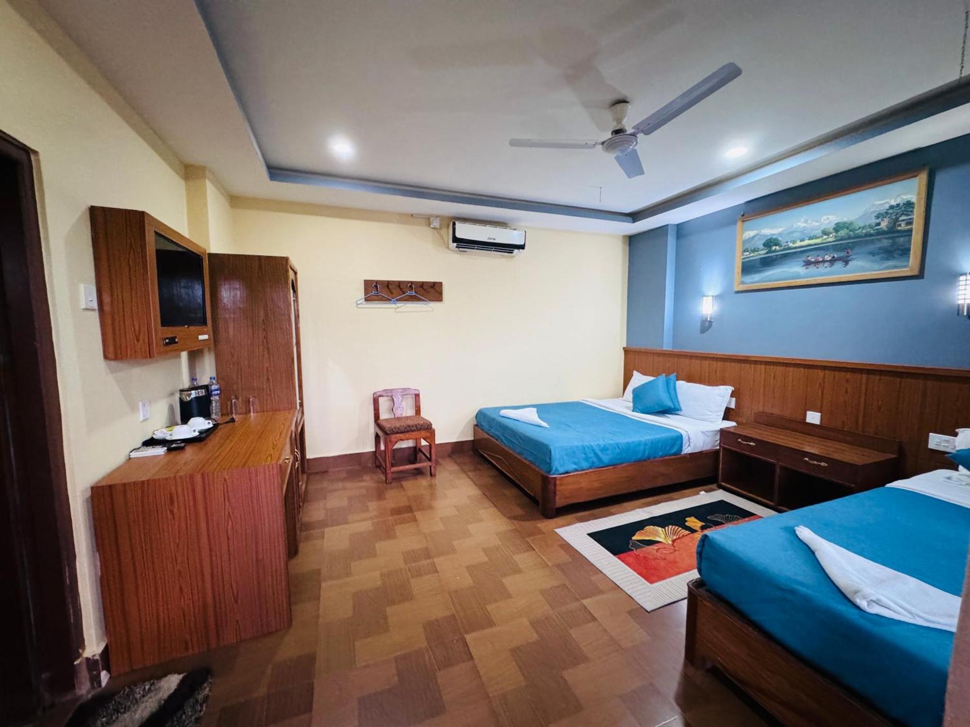 Hotel Jungle Wildlife Camp Sauraha Exterior foto