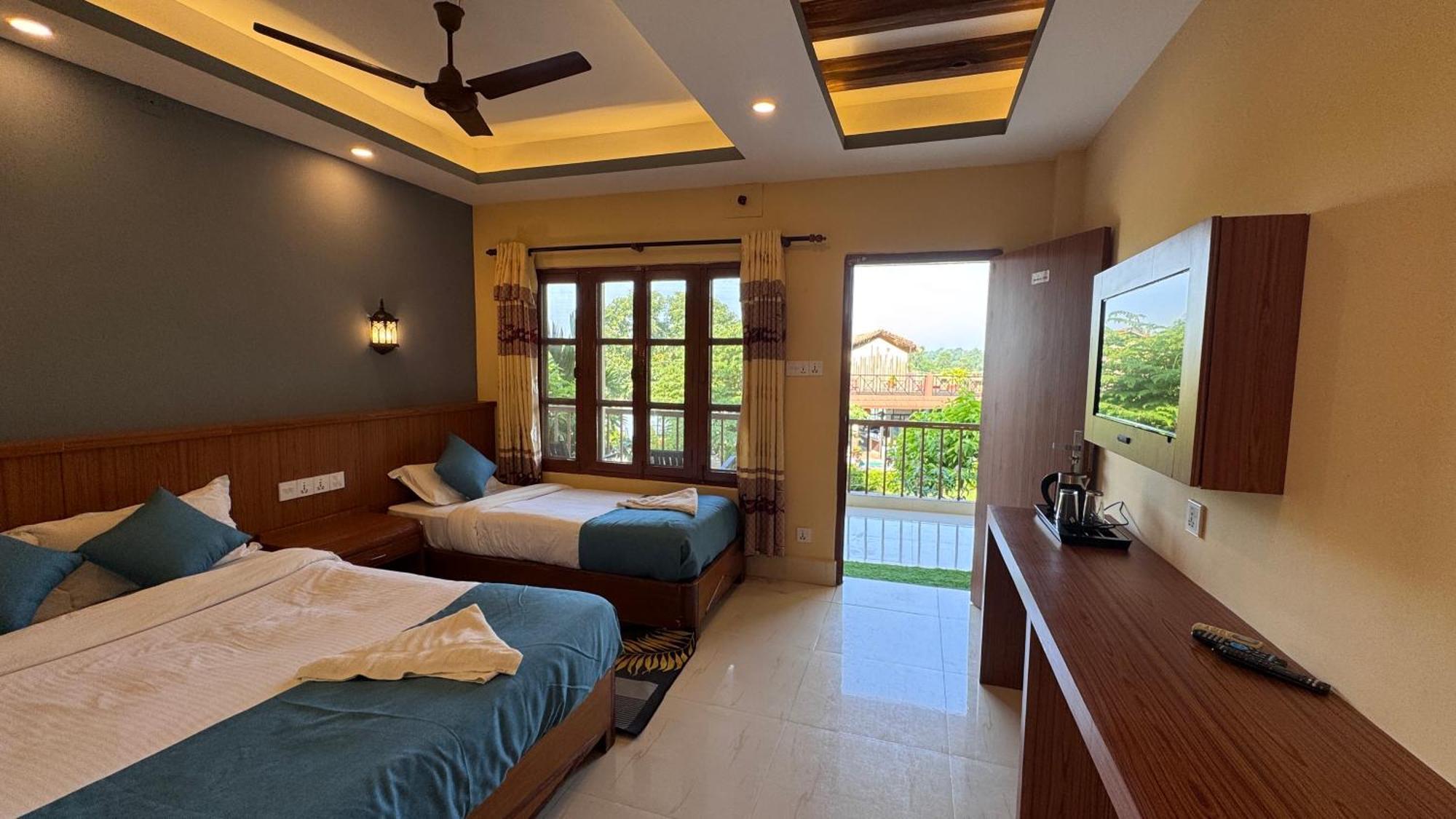 Hotel Jungle Wildlife Camp Sauraha Exterior foto